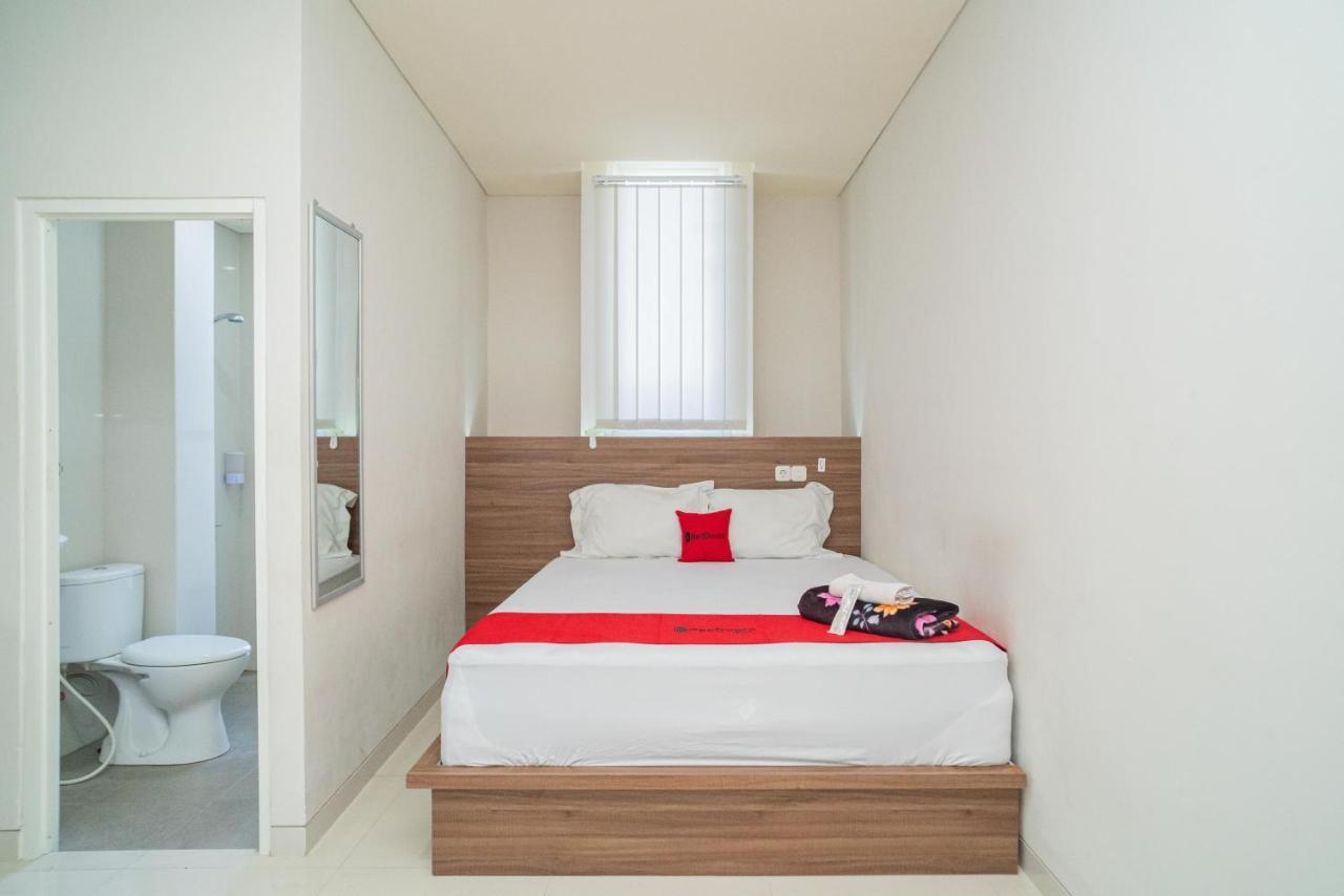 Reddoorz Plus @ Jalan Pemuda Timur Bojonegoro Exteriér fotografie